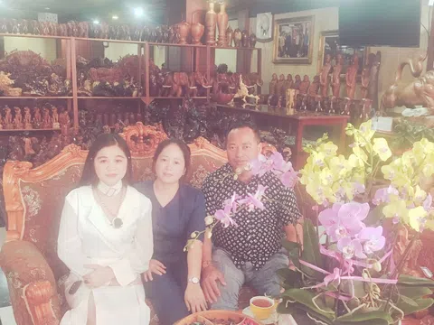 Nữ Ceo Hạnh Dung chúc xuân đến doanh nghiệp gỗ Triệu Nhung