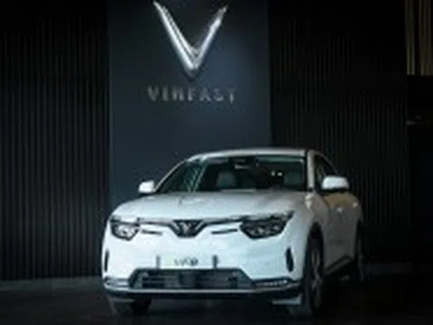 VinFast bán hơn 18.000 xe sau 8 tháng