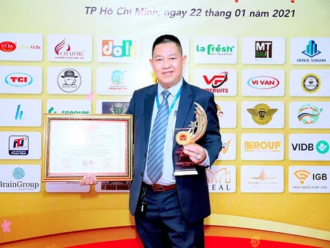 Doanh Nhân Nguyễn Huỳnh Đạt và Công Ty Cổ Phần Việt Cup International nhận giải thưởng Doanh Nhân Tiêu Biểu 2021 và Thương hiệu bền vững 2021 tại DIỄN ĐÀN TỰ HÀO THƯƠNG HIỆU VIỆT NAM.