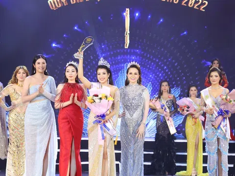 Doanh nhân Nguyễn Thị Lan Hương đăng quang danh hiệu Á hậu 3 Hoa hậu Quý bà Việt Nam Toàn cầu 2022