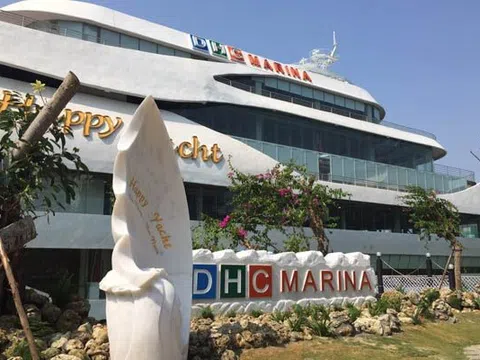 Du thuyền Marina Restaurant đồng hành tài trợ cho cuộc thi Hoa hậu Quý bà Việt Nam Toàn cầu 2022