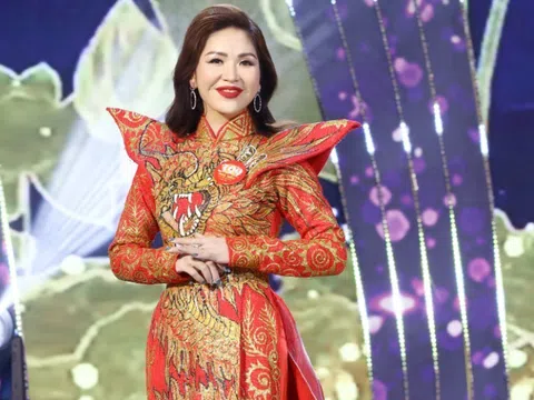 Người đẹp Lê Thị Mai khẳng định mình tại Hoa hậu Quý bà Việt Nam toàn cầu 2022