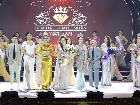 Doanh nhân Lê Thị Ngọc Châu đăng quang ngôi vị Á hậu 2 cuộc thi HHDN Việt Nam 2022