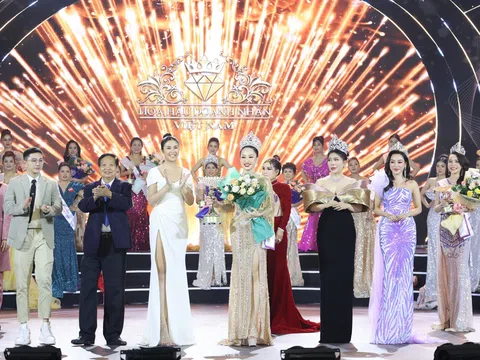 Doanh nhân Vũ Thị Ngọc đăng quang Á hậu 1 cuộc thi Hoa hậu Doanh nhân Việt Nam 2022