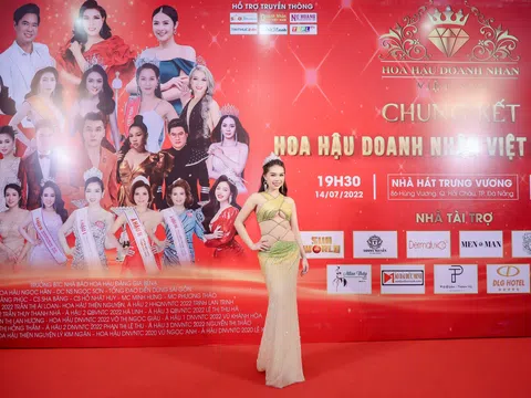 Á hậu Thảo Nguyễn nóng bỏng trong đêm chung kết Hoa hậu Doanh nhân Việt Nam 2022