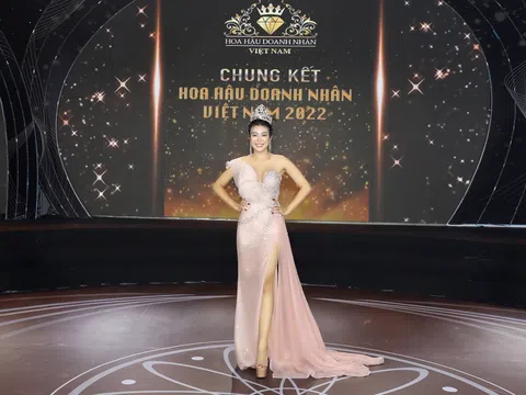 Á hậu Nguyễn Thị Lan Hương khoe nhan sắc ngọt ngào tại Chung kết Hoa hậu Doanh nhân Việt Nam 2022