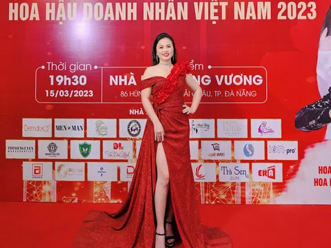 Người đẹp Huỳnh Anh Thư kiêu sa trong sắc đỏ tại đêm chung kết Hoa hậu Doanh nhân Việt Nam 2023