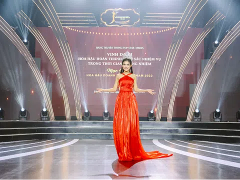 Hoa hậu Mạc Minh tỏa sáng khi nhận vinh danh hoàn thành xuất sắc nhiệm vụ trong thời gian đương nhiệm