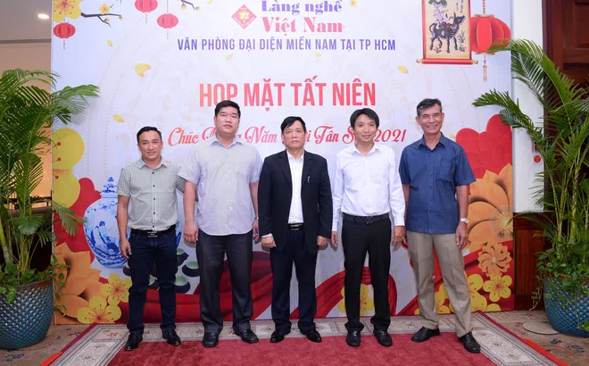 Văn phòng ĐDMN- Tạp chí Làng nghề Việt Nam tổ chức Họp mặt Tất niên cuối năm